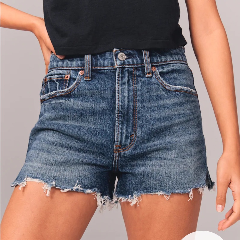Abercrombie and Fitch High rise mom short Sz 27/4